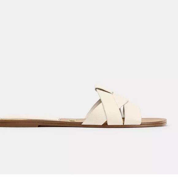 FLAT CROSSED LEATHER SANDALS - Picture 4 of 6